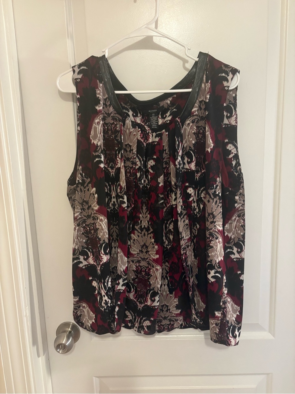 Alfani Damask-Print Scoop Neck Tank in Black, Burgundy & Cream